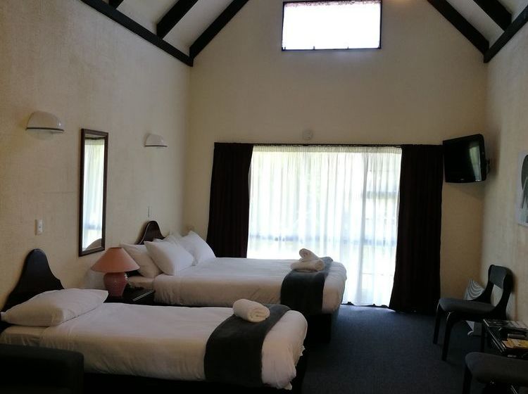 Hotel Comfort Inn Burwood 4