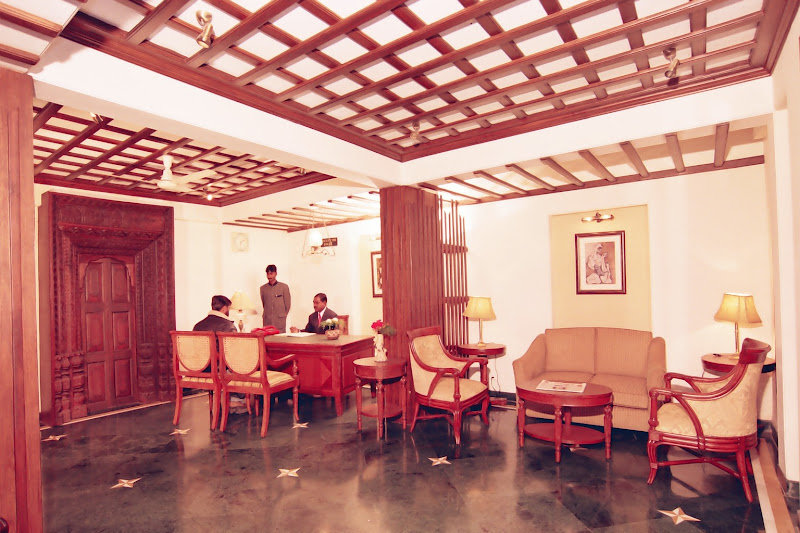 Hotel Sun N Snow Inn 8