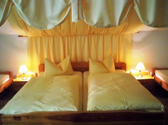 Hotel Am Sutschke- Tal 4