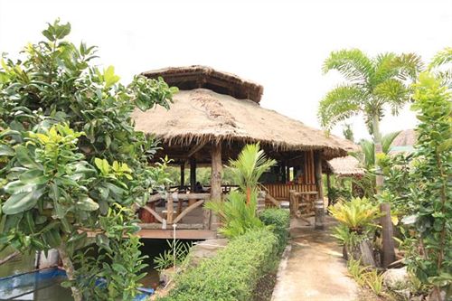 Amazon Bungalow 8