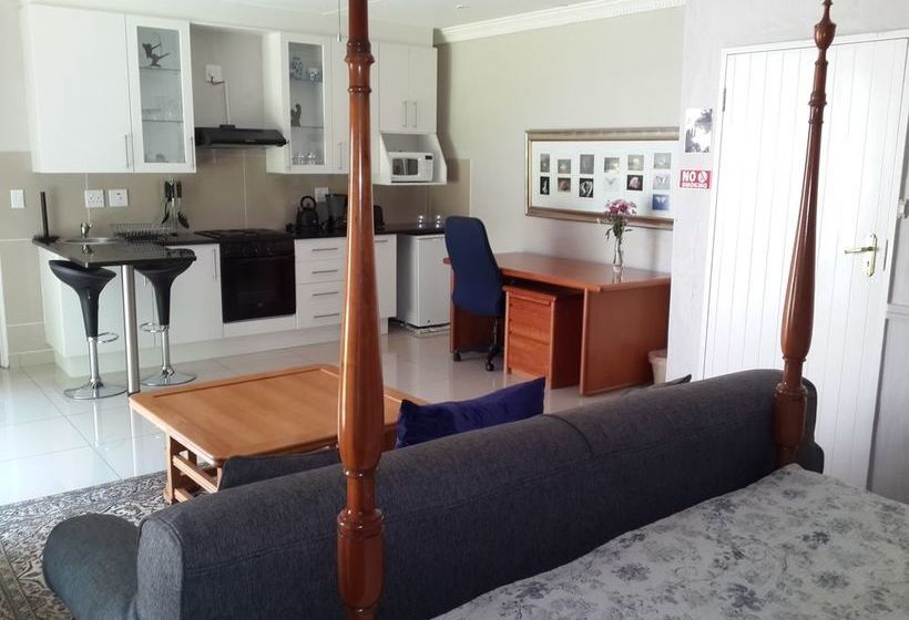 Thatchfoord Lodge 13