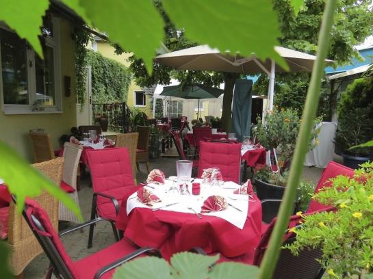 Hotel Im Hofgarten Garni 8