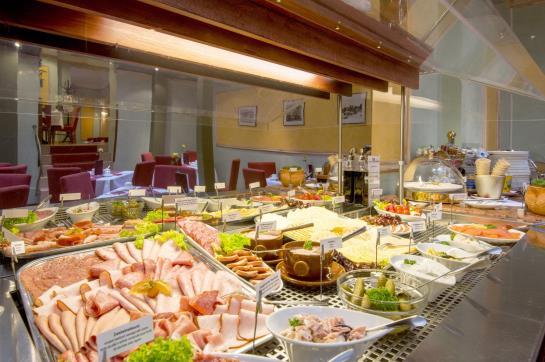 Bed & Breakfast Am Luisenplatz 4