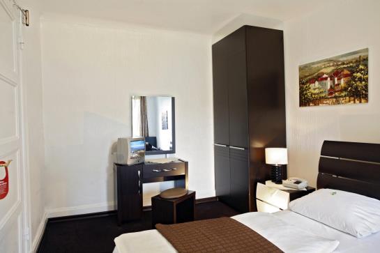 Centro Hotel Hamburg 4