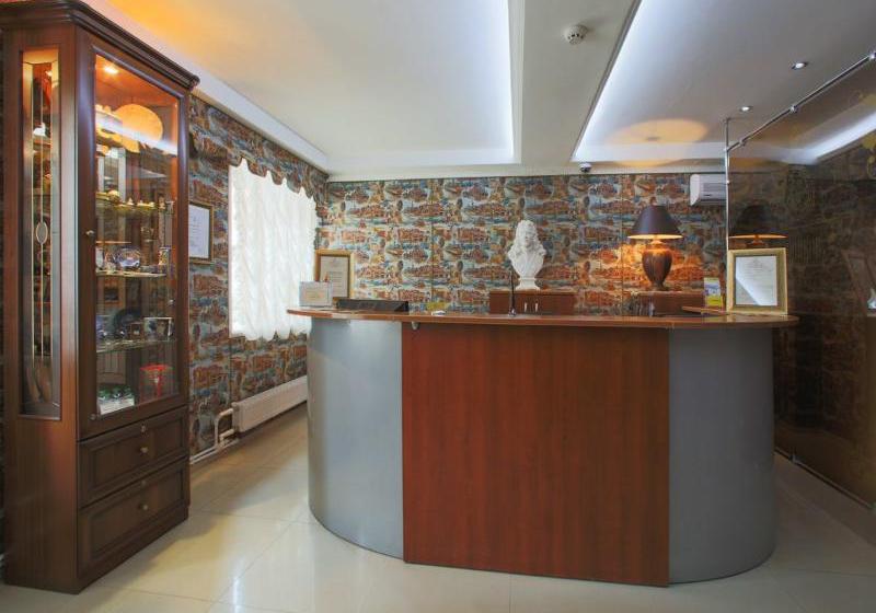 Hotel Menshikov 18