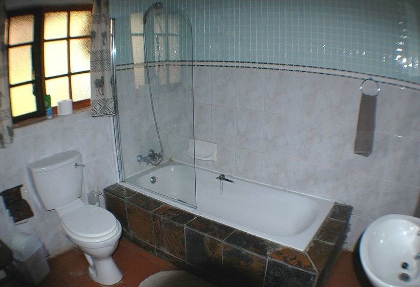 Trees Too Guest Lodge 18