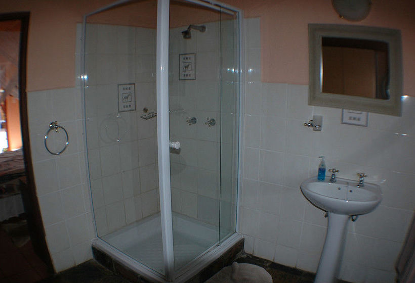 Trees Too Guest Lodge 19