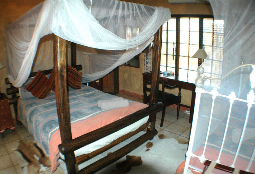 Trees Too Guest Lodge 9