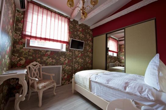 Residentsiya (Izvolte) Hotel 8