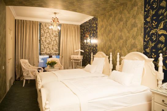 Residentsiya (Izvolte) Hotel 9