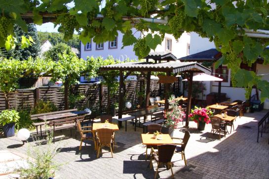 Hotel Weingut Fröhliches Weinfass 5