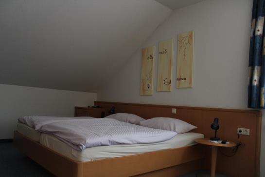 Hotel Zum Goldenen Wagen 11