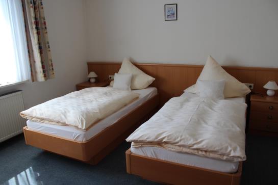 Hotel Zum Goldenen Wagen 9