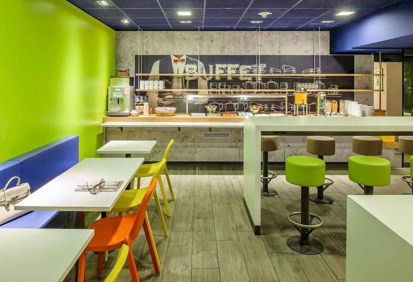 Hotel Ibis Hamburg City 12