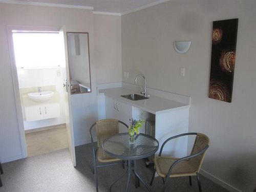 Motel Raymar Motor Inn 1