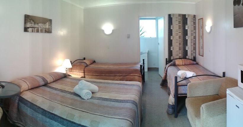 Motel Raymar Motor Inn 6