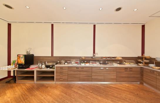 Novum Hotel New Madison Düsseldorf 3