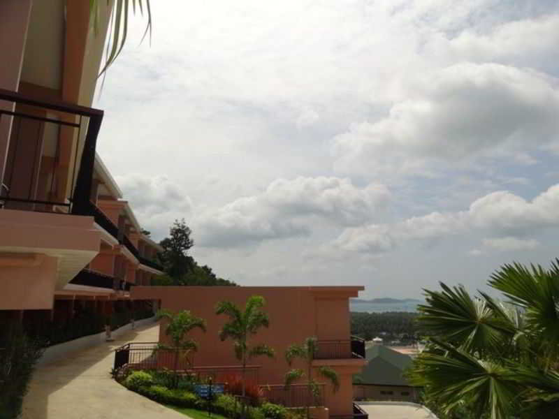 Hotel The View Rawada Resort & Spa 8