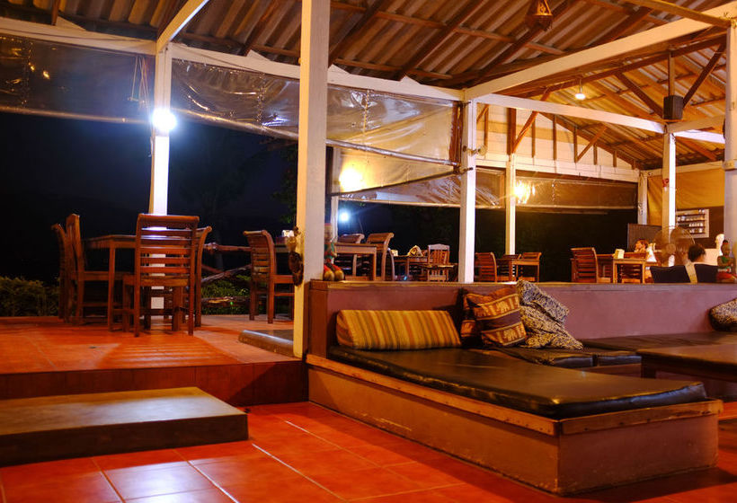 Hotel Thaniza Beachfront Resort 13