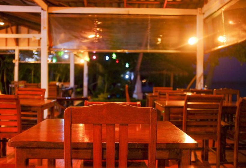 Hotel Thaniza Beachfront Resort 14