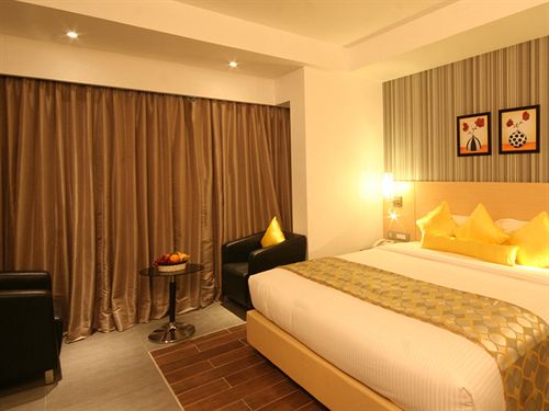 Hotel Landmark Residency 15