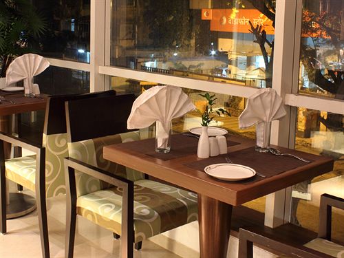 Hotel Landmark Residency 17