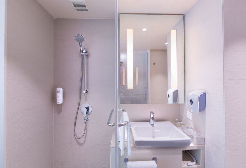 Hotel Holiday Inn Express Chennai Mahindra World City 2