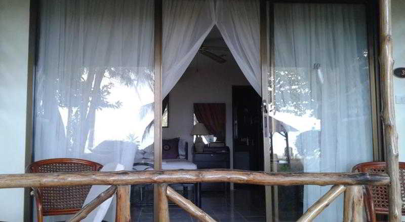 Hôtel The Waterfront Samui 14