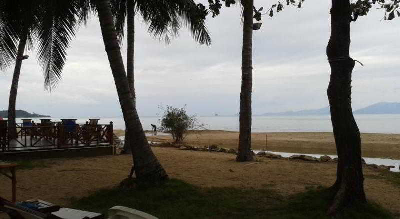 Hôtel The Waterfront Samui 15