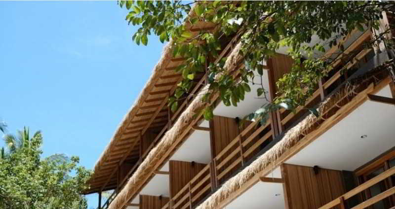 Hotel Haadtien Beach Club 4