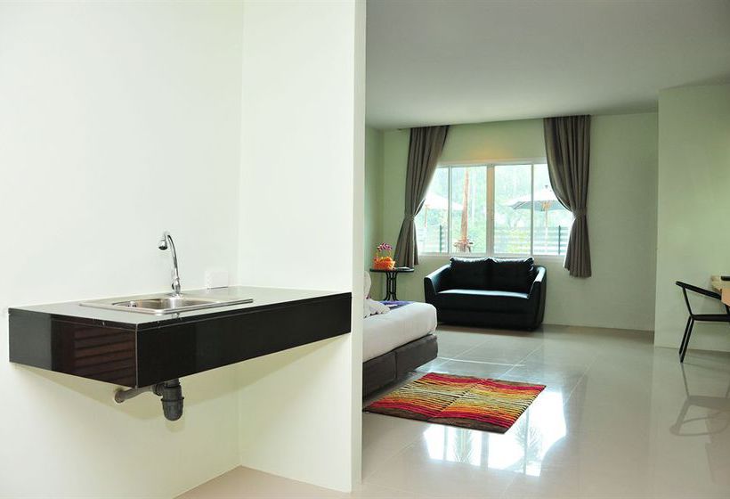 Hotel Am Surin Place 12