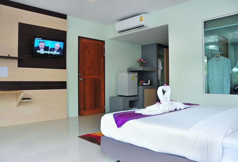 Hotel Am Surin Place 13
