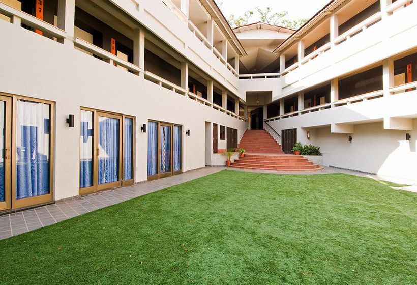 Citrus Hotels Lonavala 3