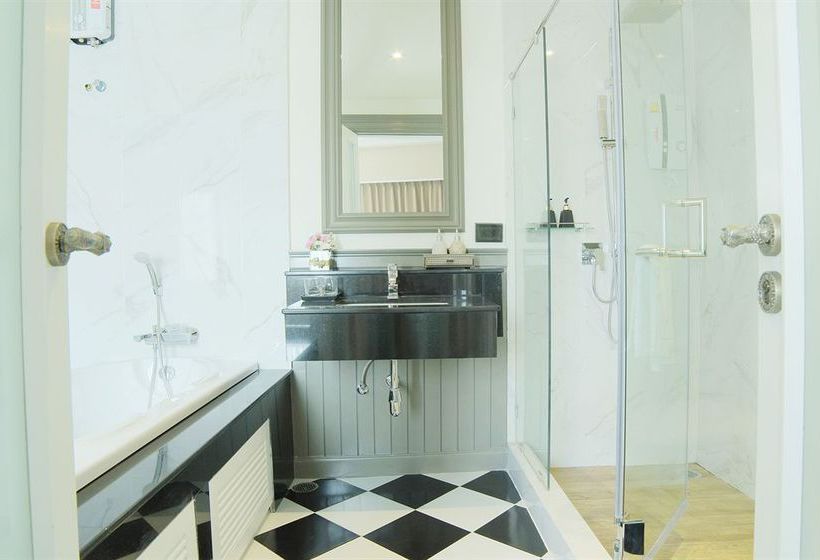 Hotel Raya Surawong Bangkok 3