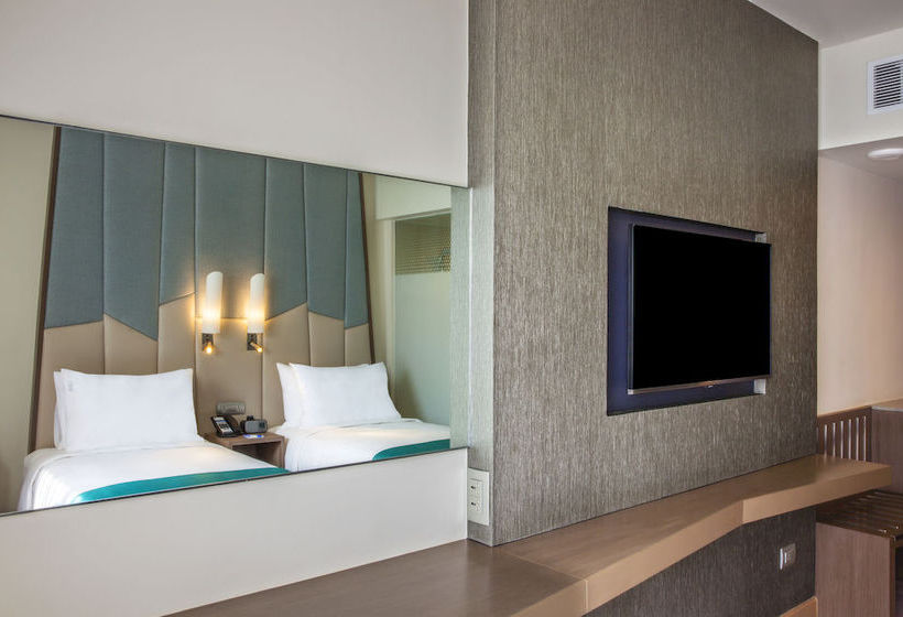 Hotel Holiday Inn Express Bangkok Sukhumvit 11 14