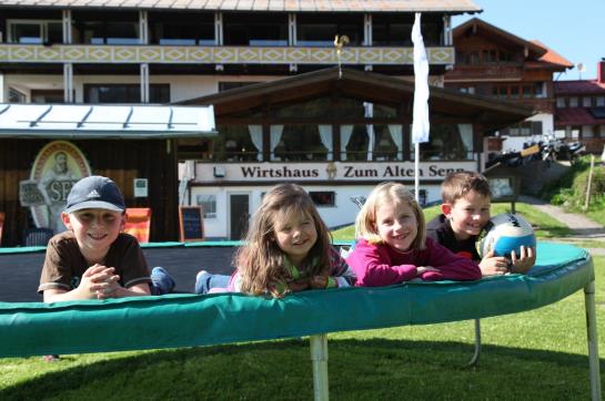 Zum Alten Senn & Appartementhaus Jagdhof 16