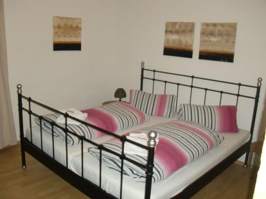 Hotel Zum Rosenhof 9