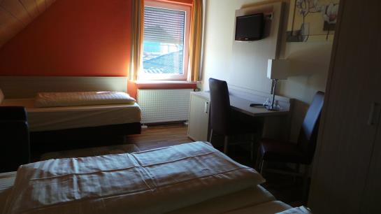 Pension Gasthof Rhoenblick - Gaestehaus 1