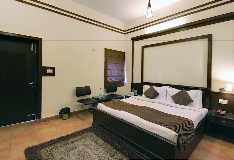 Wood Castle Spa Resort Corbett 11