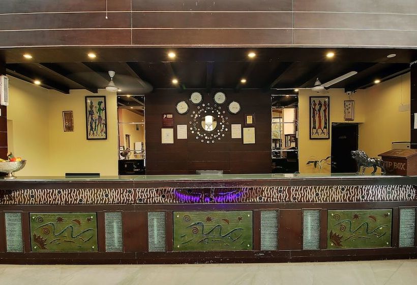 Wood Castle Spa Resort Corbett 2