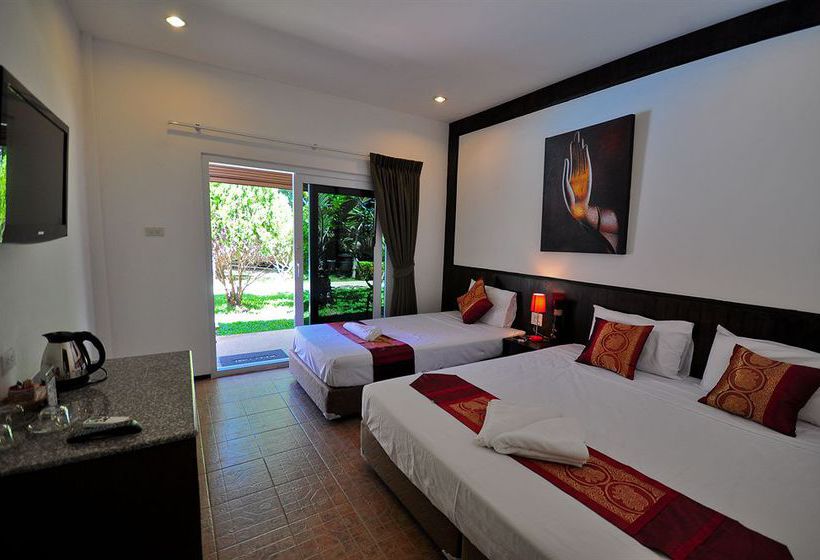 Hotel Phuket Airport 8