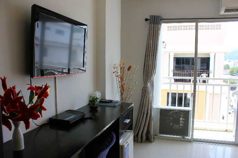 Allya Patong Hotel 4