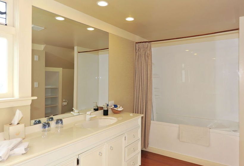 Hotel Shelbourne Villa 8