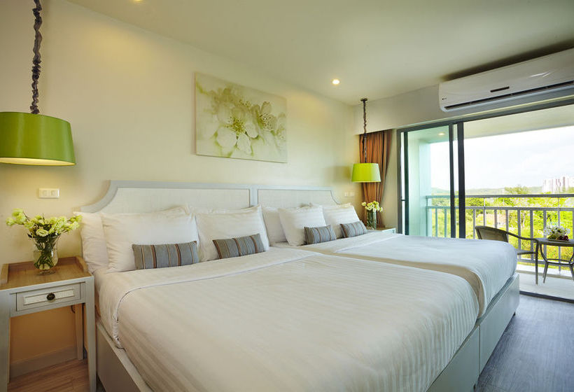 Hotel Bandara On Sea 5