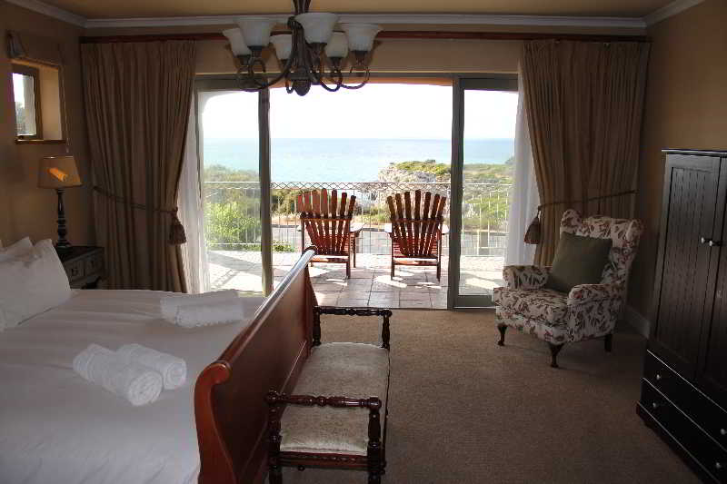 Hotel On The Cliff Guest House 4