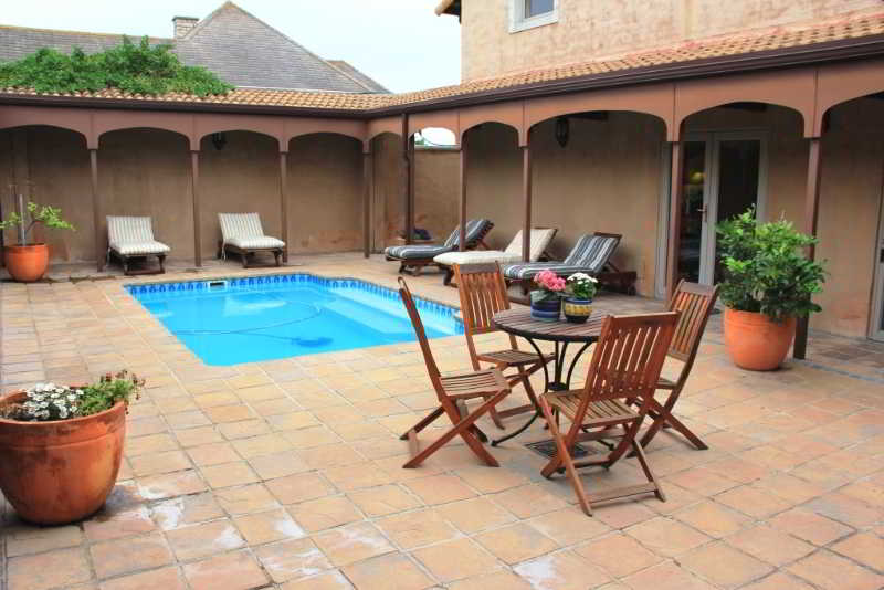 Hotel On The Cliff Guest House 7