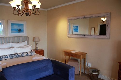 Hotel On The Cliff Guest House 8