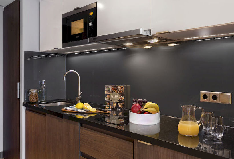 Hotel Citadines Michel Hamburg 3