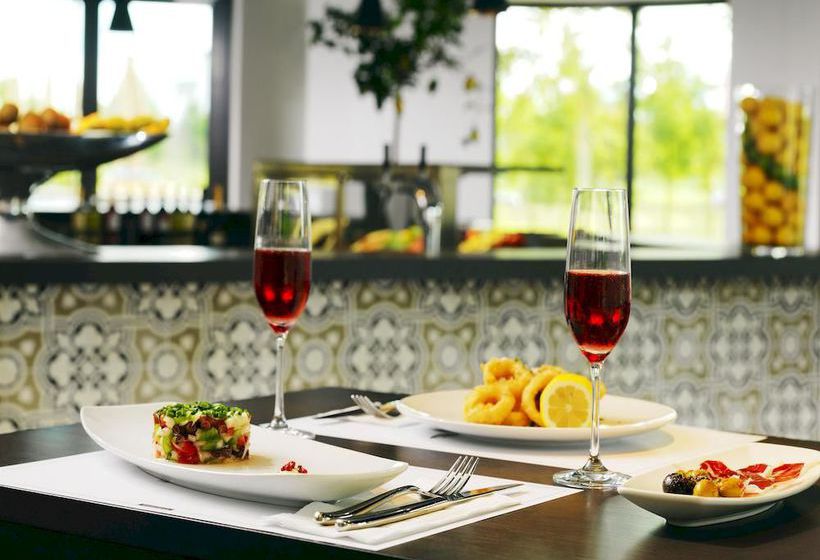 Hotel Element Frankfurt Airport 14