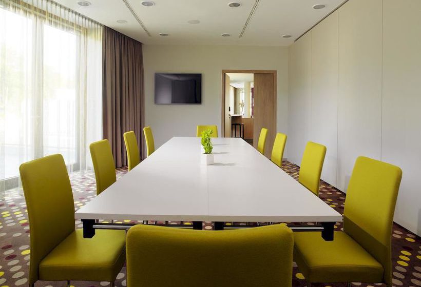 Hotel Element Frankfurt Airport 17